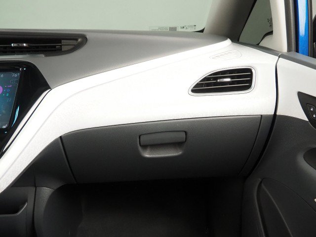 Used 2020 Chevrolet Bolt Premier w/ Infotainment Package FWD image 39