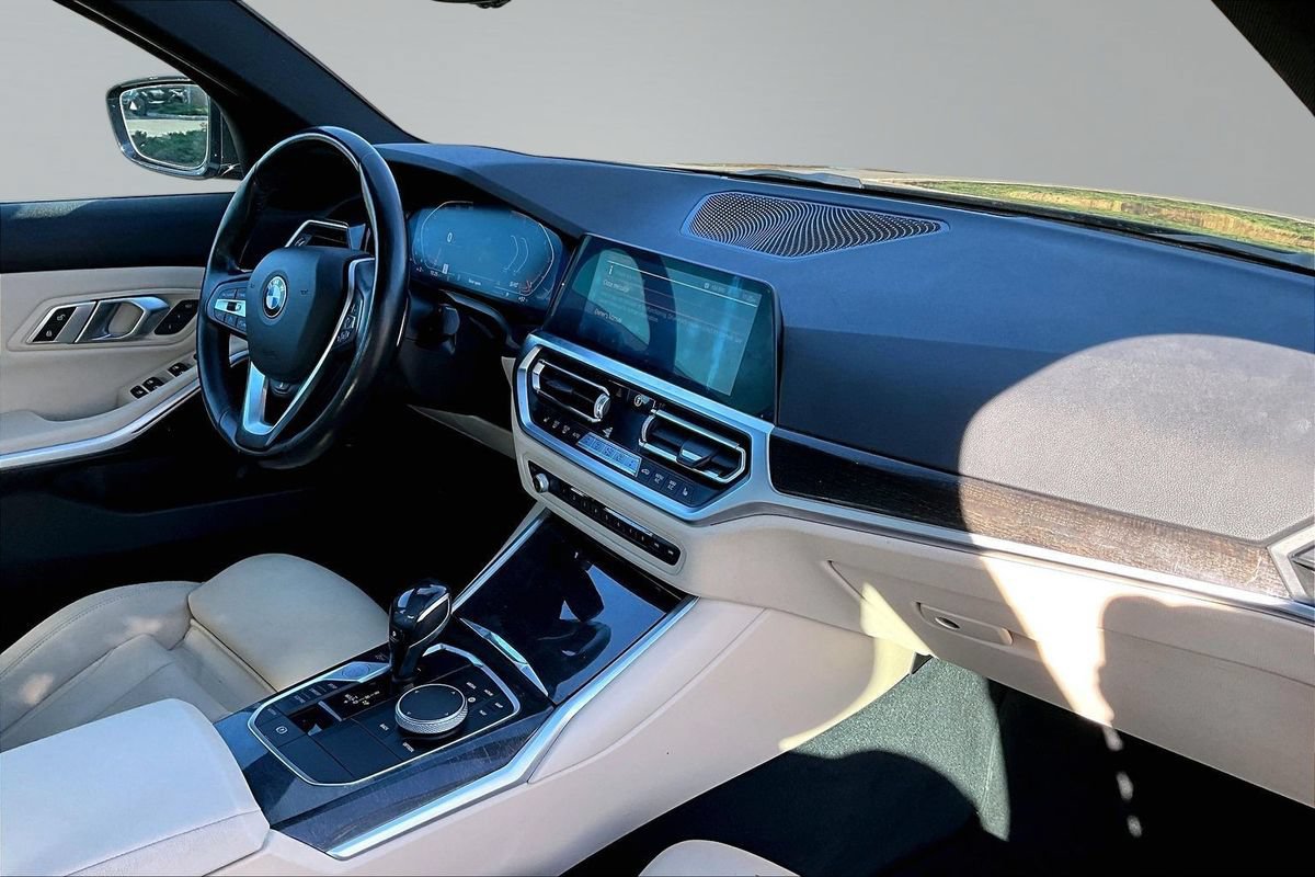 Used 2020 BMW 330i xDrive Sedan w/ Premium Package AWD/4WD image 12