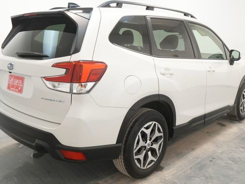 Used 2024 Subaru Forester Premium image 9