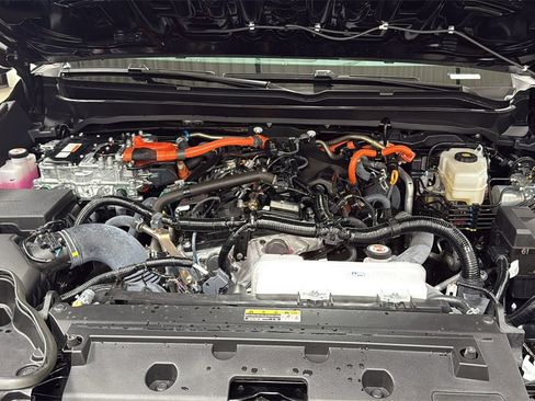 Certified 2025 Toyota Tacoma TRD Off-Road image 25