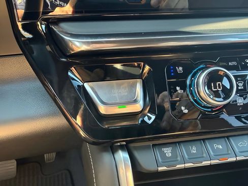 New 2026 GMC Sierra 2500 Denali Ultimate AWD/4WD image 23