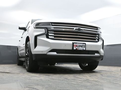 Used 2023 Chevrolet Suburban High Country w/ Max Trailering Package AWD/4WD image 34