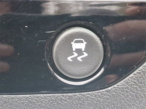 Used 2009 Saturn Sky w/ Premium Trim Package image 23