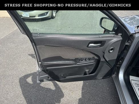 Used 2018 Dodge Charger R/T image 15