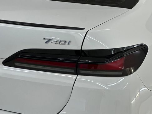 Certified 2024 BMW 740i w/ Premium Package 2 image 12