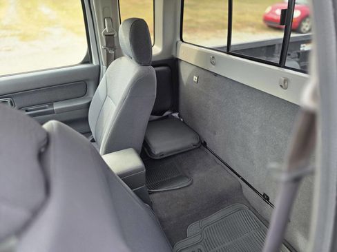 Used 2004 Nissan Frontier XE w/ (VTP) Value Truck Pkg image 15