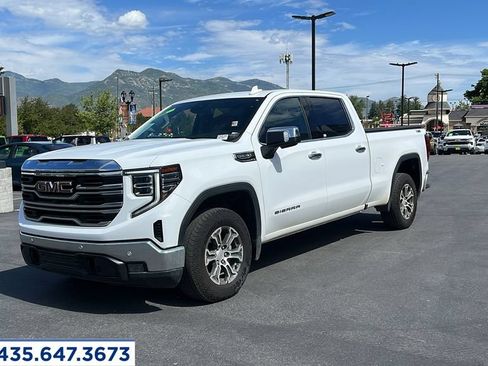Used 2023 GMC Sierra 1500 SLT w/ SLT Convenience Package AWD/4WD image 7