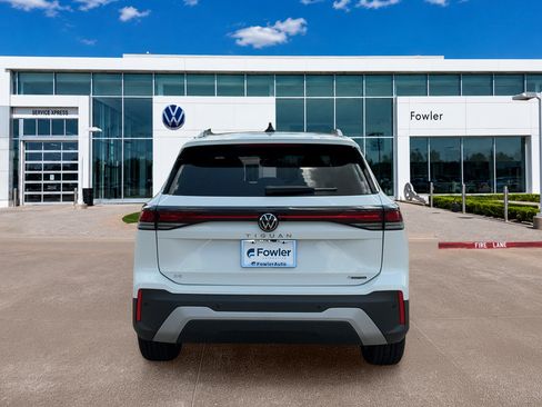 New 2026 Volkswagen Tiguan SE AWD/4WD image 8