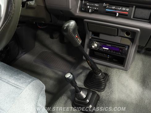 Used 1987 Toyota Pickup 4x4 Regular Cab image 38