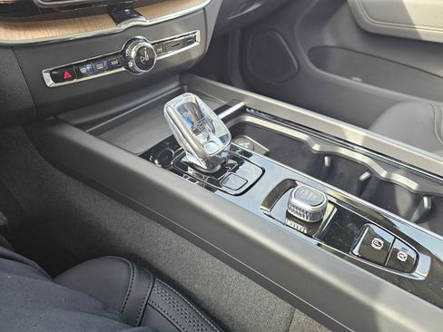 New 2026 Volvo XC60 B5 Plus w/ Climate Package image 28