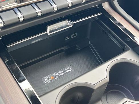 New 2026 GMC Yukon XL Denali w/ Denali Reserve Package image 20