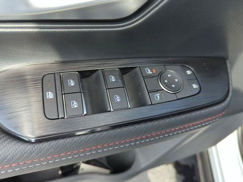 Certified 2025 Nissan Kicks SR FWD image 30