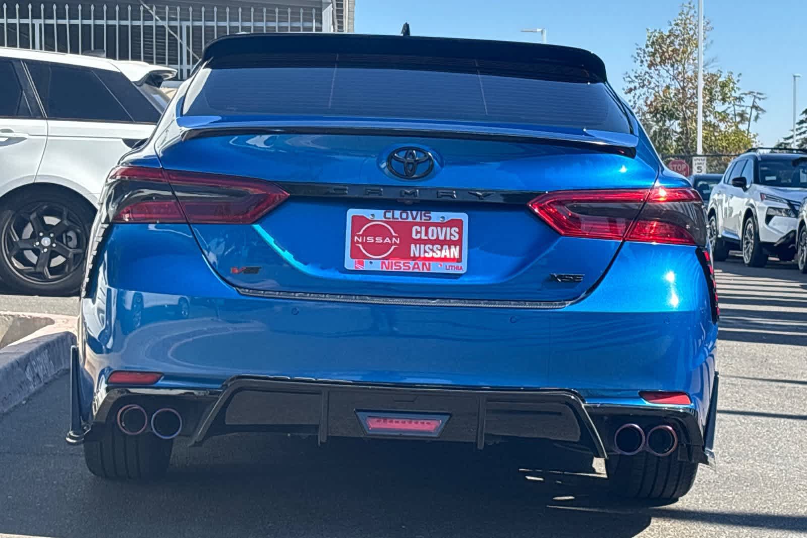Used 2019 Toyota Camry XSE FWD image 8