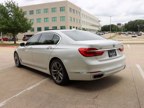 Used 2017 BMW 750i xDrive AWD/4WD image 5