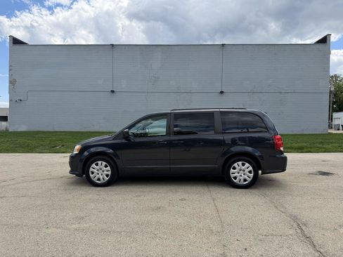 Used 2014 Dodge Grand Caravan SXT w/ Quick Order Package 29G SXT FWD image 4