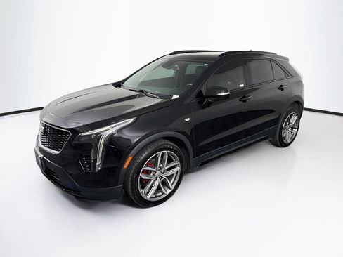 Used 2021 Cadillac XT4 Sport w/ Cold Weather Package FWD image 3