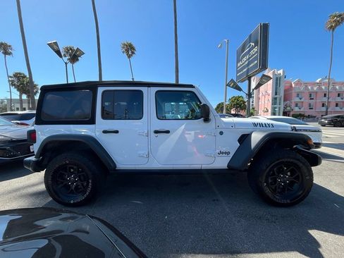 Used 2024 Jeep Wrangler Unlimited AWD/4WD image 6