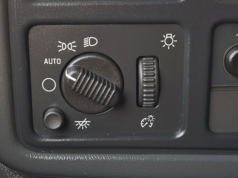 Used 2006 Chevrolet Silverado 2500 LT image 15