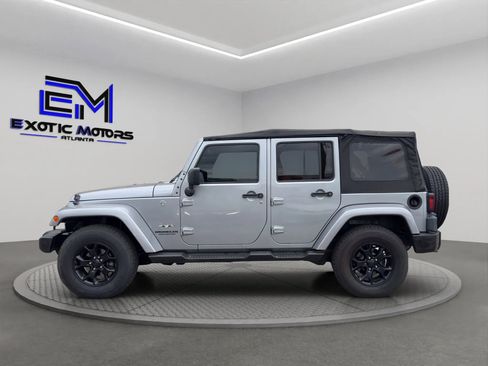 Used 2016 Jeep Wrangler Unlimited Sahara w/ Max Tow Package AWD/4WD image 2