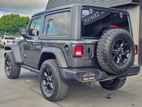 Used 2022 Jeep Wrangler Sport AWD/4WD image 3