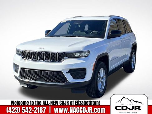 New 2025 Jeep Grand Cherokee Laredo image 8