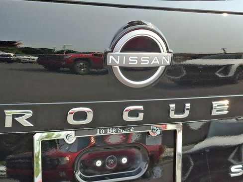 Certified 2023 Nissan Rogue SV w/ SV Premium B Package AWD/4WD image 33