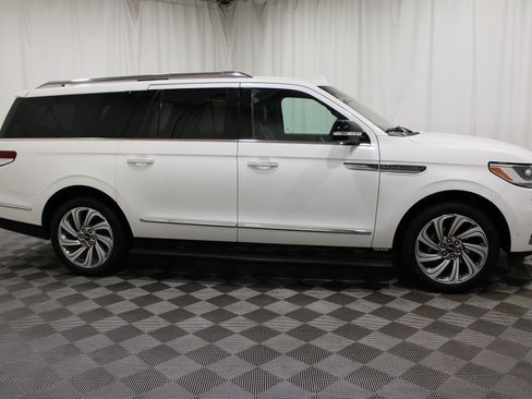 Used 2023 Lincoln Navigator L Reserve AWD/4WD image 29
