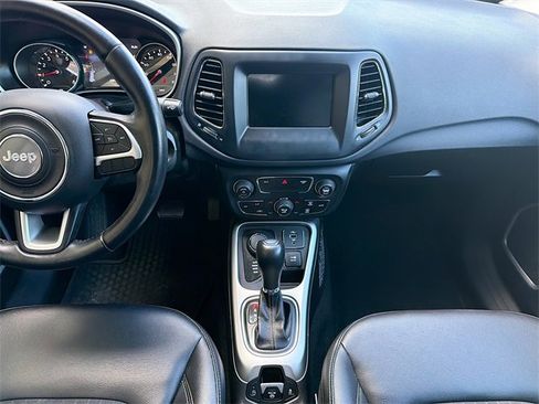 Used 2020 Jeep Compass Latitude w/ Popular Equipment Group image 18