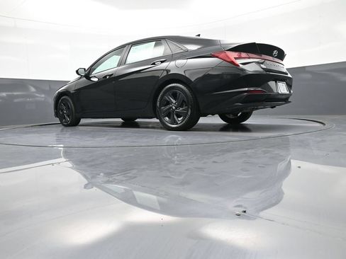 Certified 2023 Hyundai Elantra Blue FWD image 31