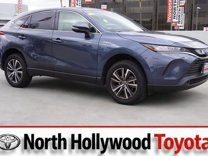 Used 2021 Toyota Venza LE w/ Carpet Mat Package (TMS)