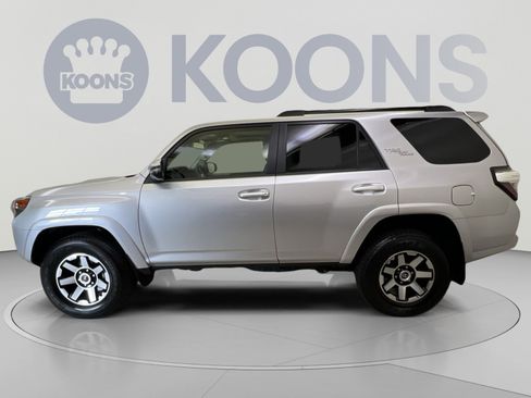Used 2024 Toyota 4Runner TRD Off-Road Premium w/ Off Road Premium Plus Package AWD/4WD image 5