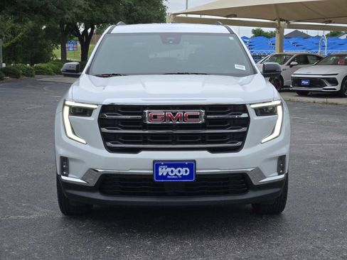 Certified 2024 GMC Acadia Elevation FWD image 2