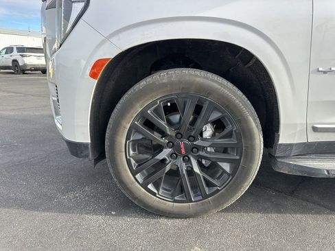 Used 2023 GMC Yukon SLT image 21