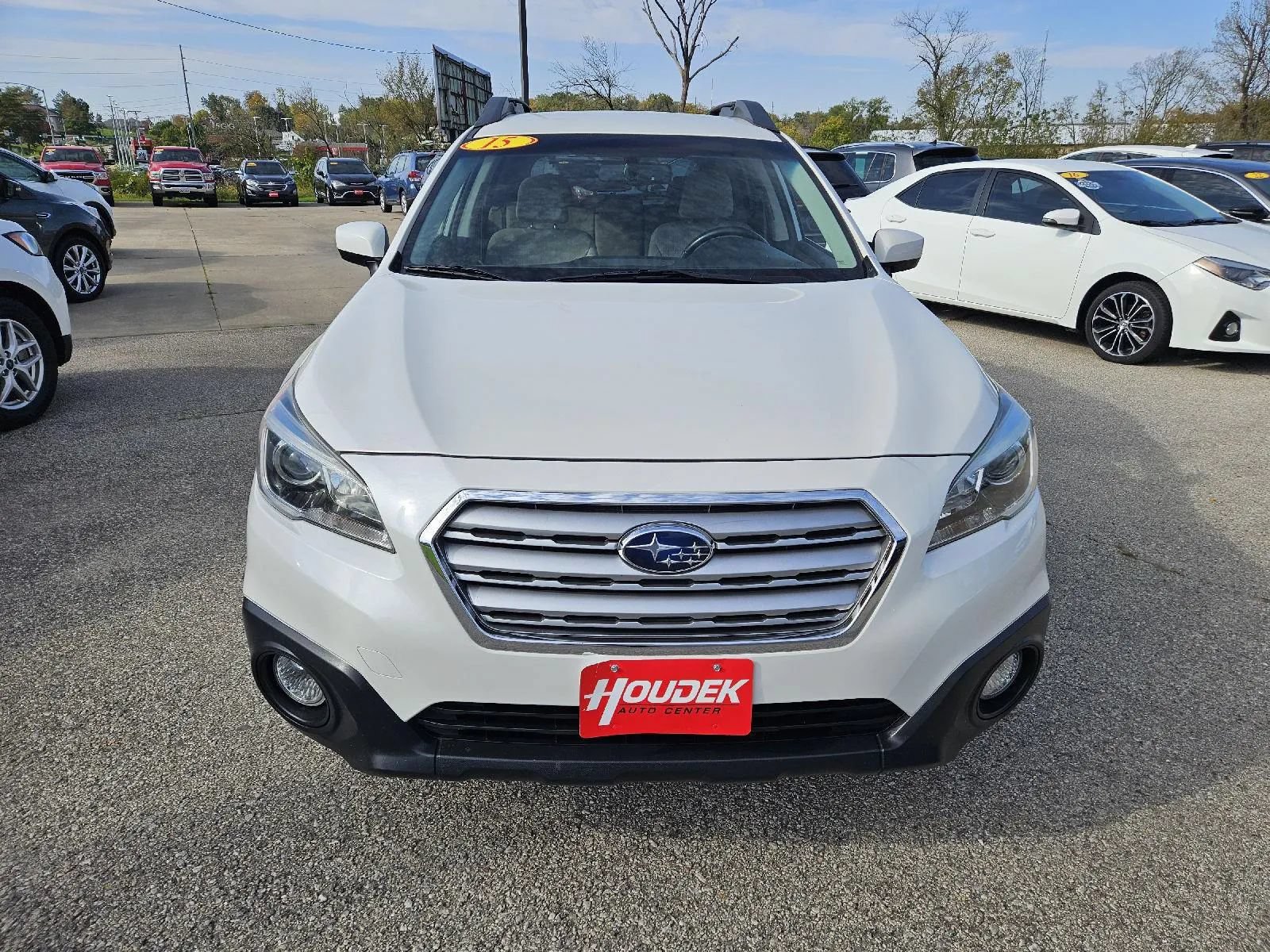 Used 2015 Subaru Outback 2.5i Premium w/ Popular Package #1 AWD/4WD image 2