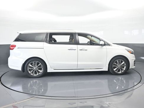 Used 2016 Kia Sedona SX Limited image 7