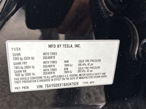Used 2025 Tesla Model Y Long Range AWD/4WD image 18