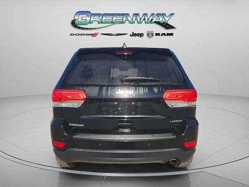 Used 2019 Jeep Grand Cherokee Laredo w/ Laredo X Package image 2