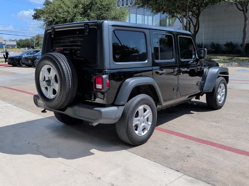 Used 2023 Jeep Wrangler Unlimited Sport AWD/4WD image 10