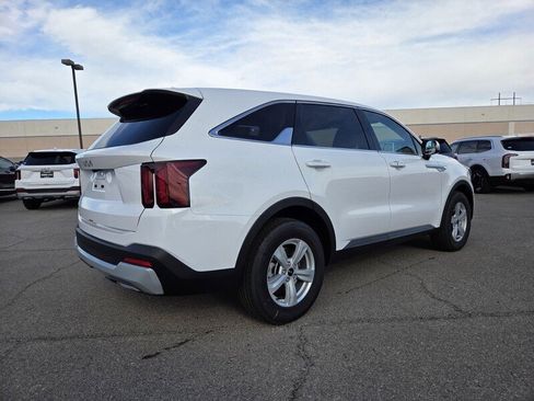 New 2026 Kia Sorento LX image 3