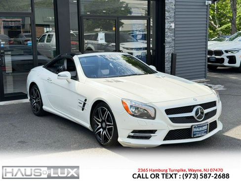 Used 2015 Mercedes-Benz SL 550 w/ White Arrow Edition image 9