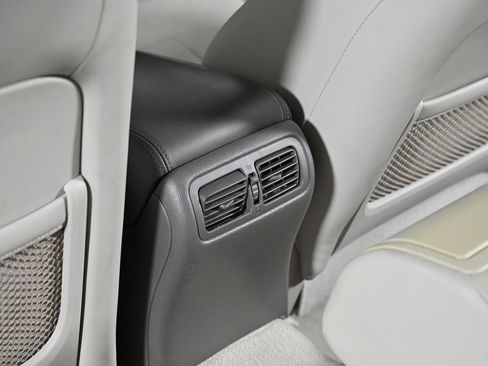 Used 2012 INFINITI G37 Journey w/ Premium Pkg image 26