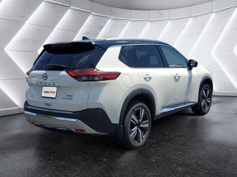 Used 2023 Nissan Rogue Platinum w/ Platinum Premium Package FWD image 4
