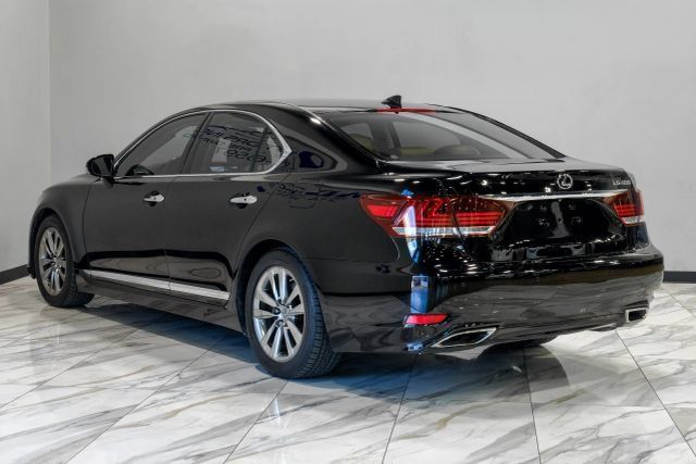 Used 2015 Lexus LS 460 w/ Comfort Package RWD image 16