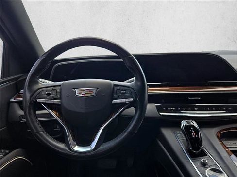Used 2022 Cadillac Escalade ESV Luxury RWD image 17