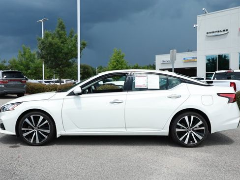 Used 2019 Nissan Altima 2.5 Platinum AWD/4WD image 9