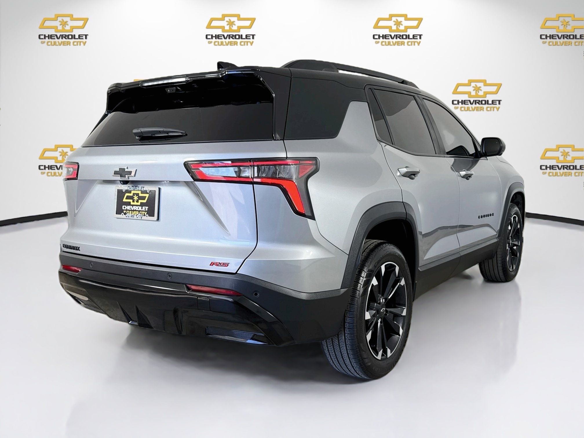 Used 2025 Chevrolet Equinox RS w/ Safety and Technology Package FWD image 8