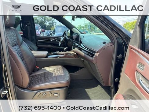 Used 2021 Cadillac Escalade Sport Platinum AWD/4WD image 7