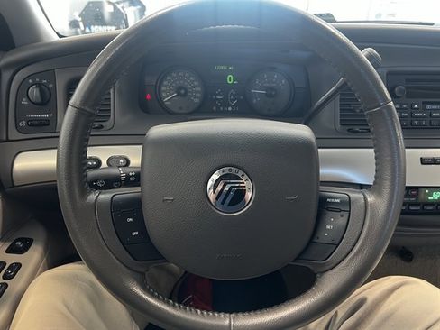 Used 2008 Mercury Grand Marquis LS image 30