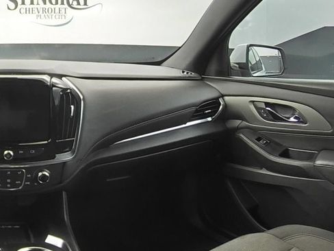 Used 2023 Chevrolet Traverse LT FWD image 15