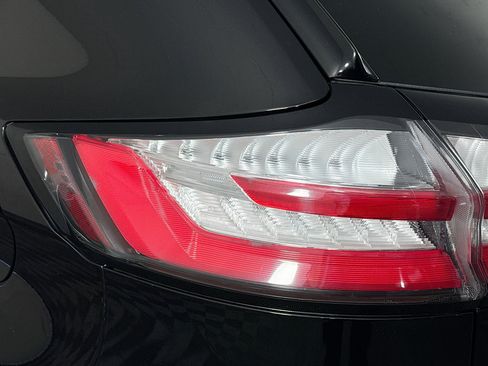 Used 2020 Ford Edge SEL image 35